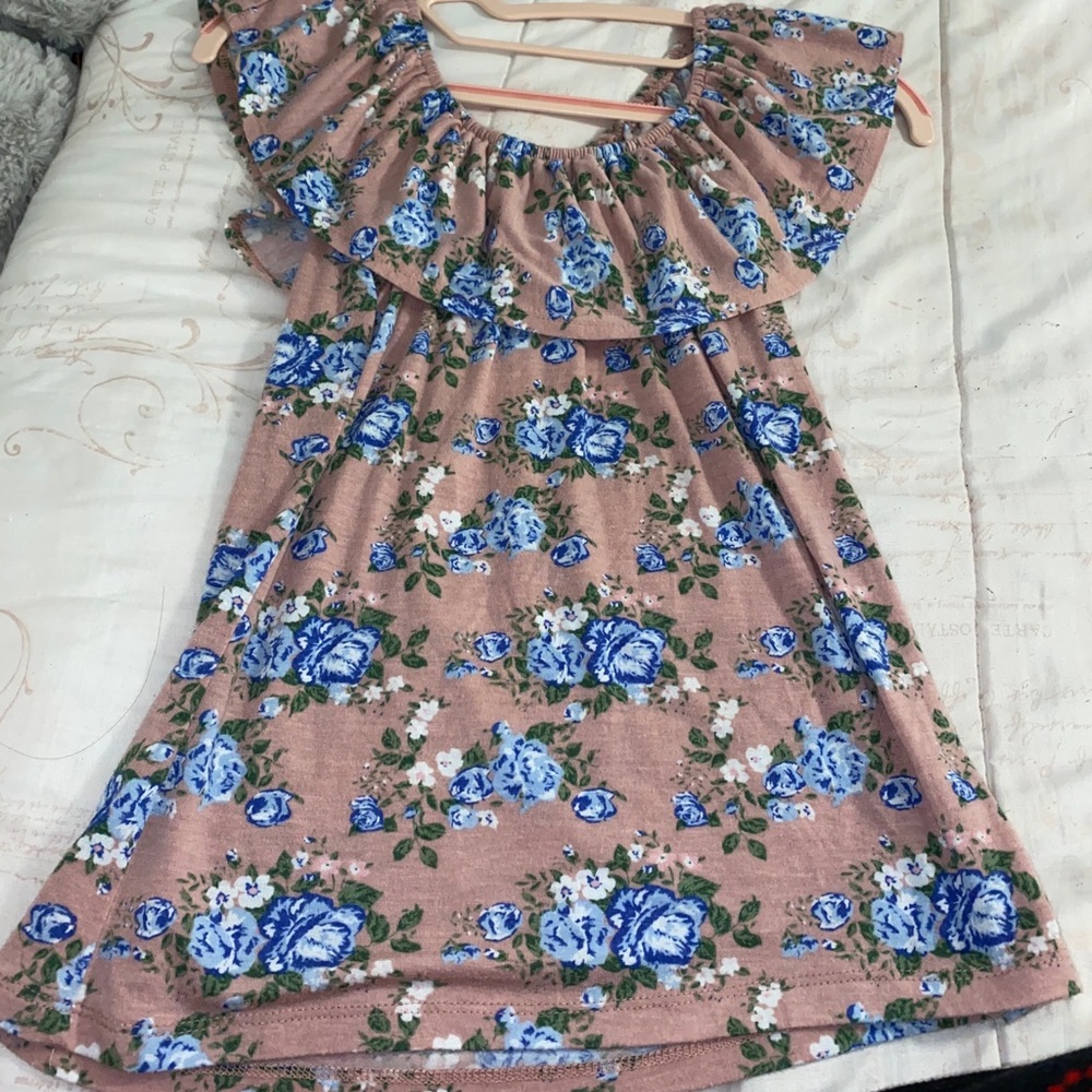 Cute floral top